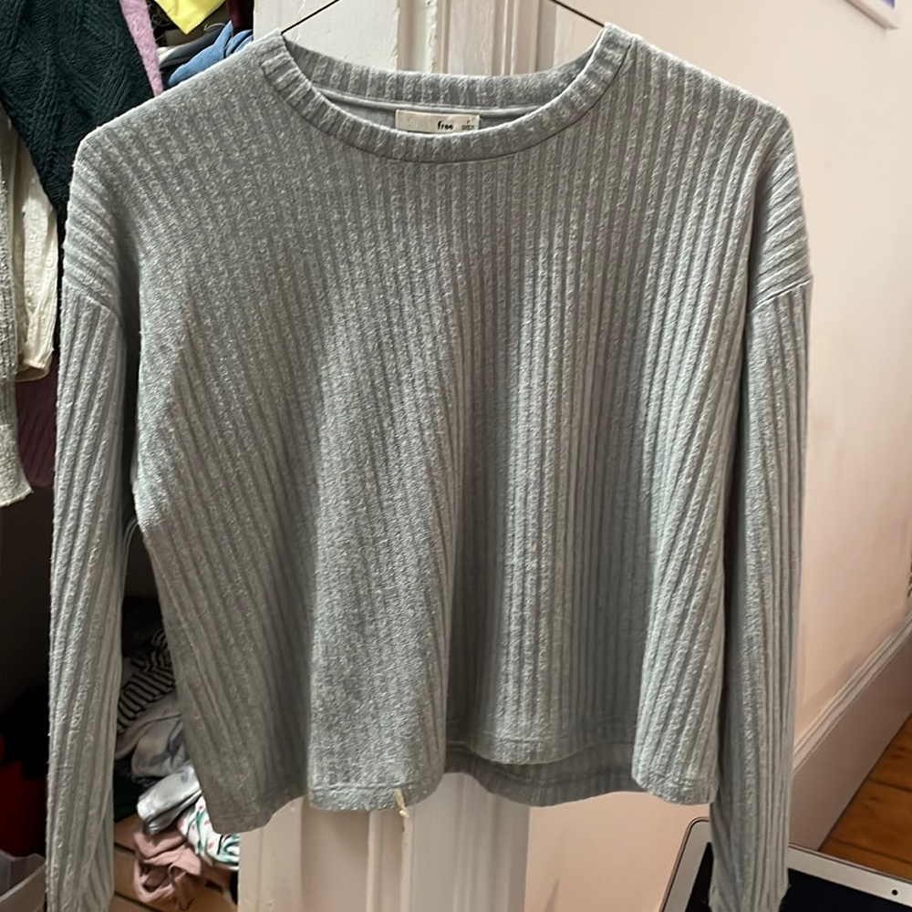 Aritzia sweater